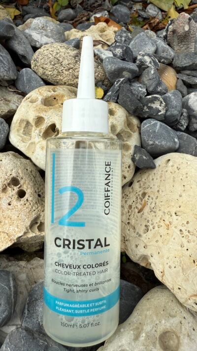 Soin Cristal Permanent Coiffance pour cheveux colorés apportant brillance et définition des boucles – Capillexpert