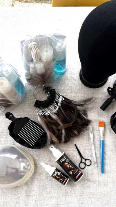 Kit de complément capillaire avec tête de mannequin, nuancier de couleurs et outils de pose professionnels – Capillexpert