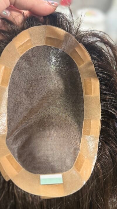 Intérieur de complément capillaire avec bande adhésive marron pour fixation sécurisée – Capillexpert